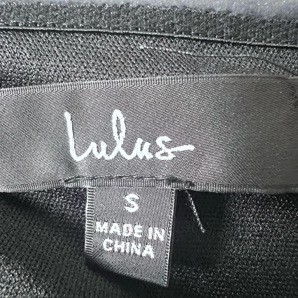 Elegant One-Shoulder  Lulus gold/ black Dress size S - Picture 9 of 10